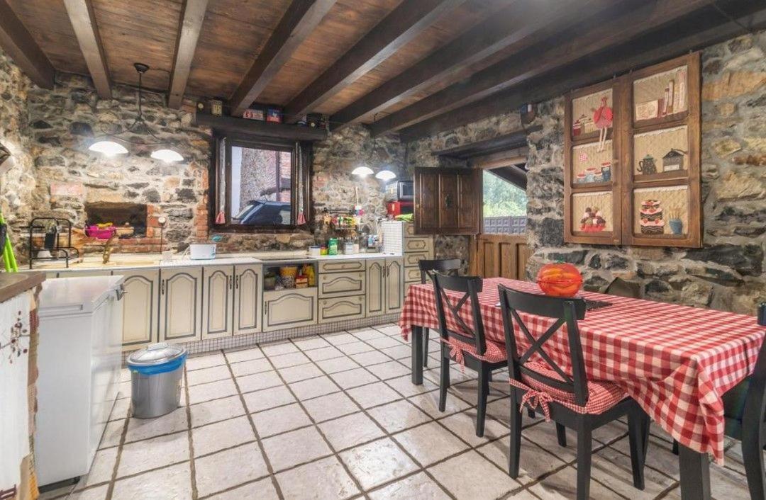 Casa Rural Casa Pumarin Правия Экстерьер фото