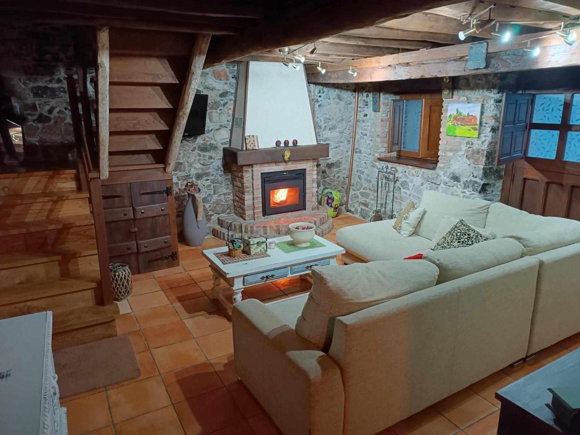 Casa Rural Casa Pumarin Правия Экстерьер фото
